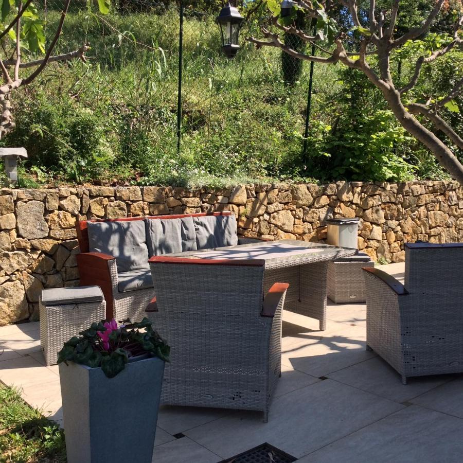 Bienvenue Chez Alain Et Marie Apartment Antibes Exterior photo